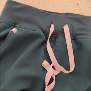 Figs Zamora joggers in Caribbean blue